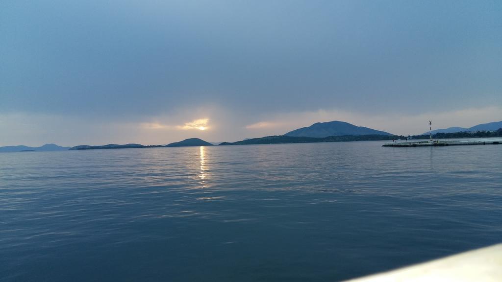 Ionian Paths Daire Perama  Dış mekan fotoğraf